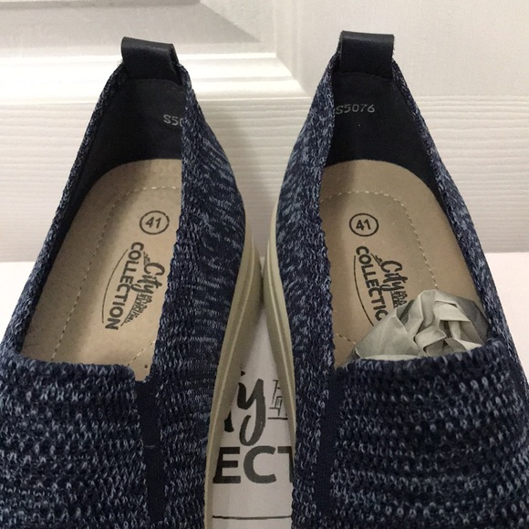 Sketchers City Collection slip ons - Picture 5 of 7